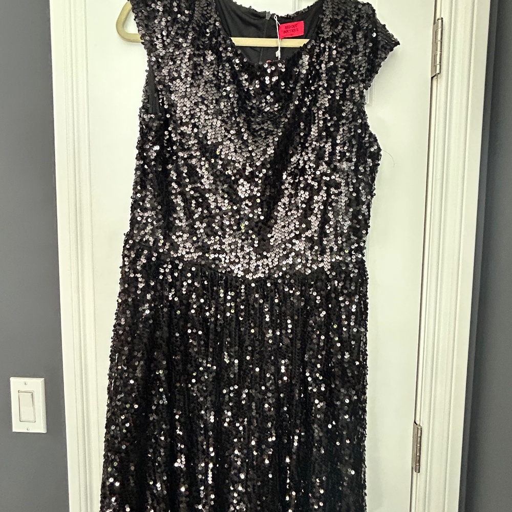 Red dot boutique 1x sequin black dress